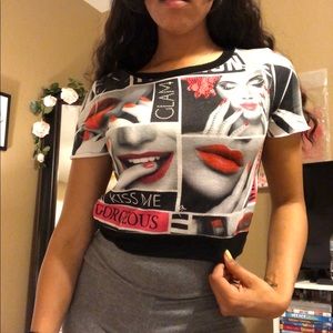 glam red lips crop top